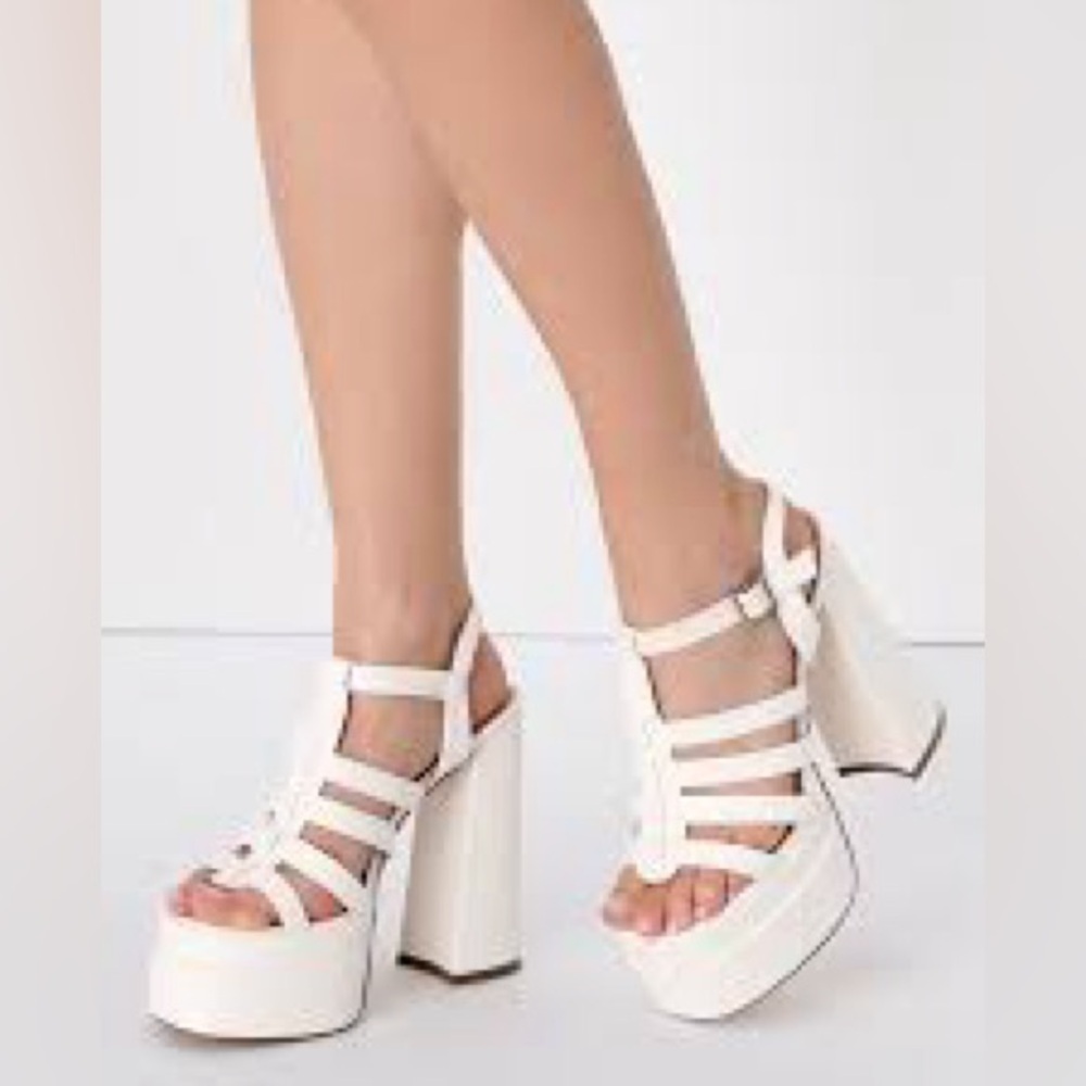 Wild Pair Women’s Orlah White Faux Leather Platform Block Heels Size 9 US!